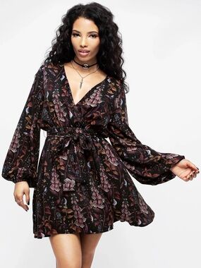 Disturbia Foxglove Mini Wrap Dress NWT (Size 6)